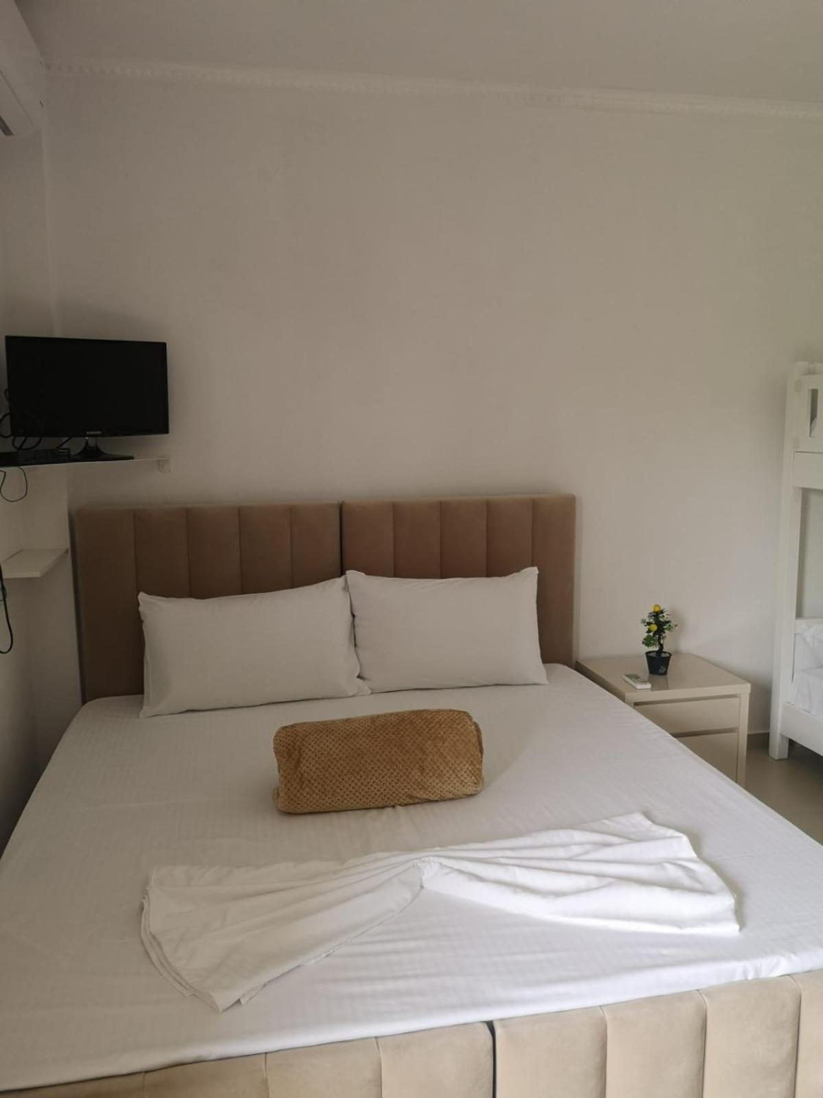 Guest House Emi Berat Kültér fotó